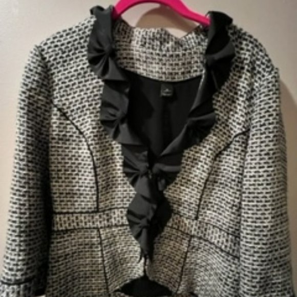 White House Black Market Jackets & Blazers - White House Black Market 3/4 Sleeve Tweed Lined Jacket Black and White Size 10
